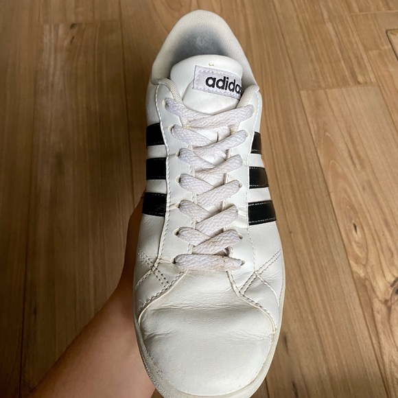 Adidas Court black and white shoes | size 7 1/2 US - Picture 3 of 3